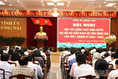 Quang cảnh hội nghị tại hội trường Tỉnh ủy Đồng Nai.