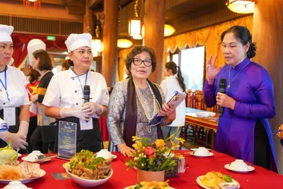 Giới thiệu nét đặc sắc của ẩm thực Bát Tràng.