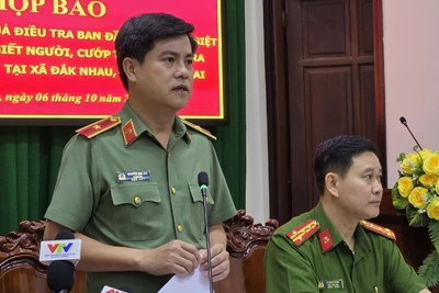Thiếu tướng Nguyễn Đức Hải, Giám đốc Công an tỉnh Đồng Nai thông tin vụ án tại buổi họp báo.