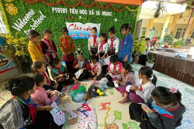 Mô hình bảo tồn văn hóa trong trường học tại Lai Châu. (Ảnh: TRẦN TUẤN)