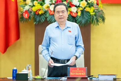 Bí thư Đảng ủy Quốc hội, Chủ tịch Quốc hội Trần Thanh Mẫn phát biểu tại hội nghị. (Ảnh: DUY LINH)