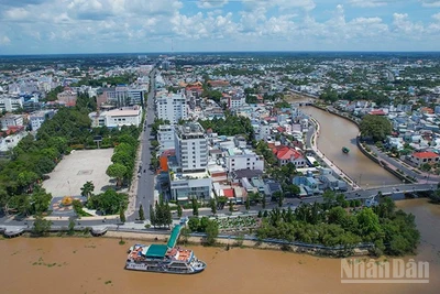 Trung tâm tỉnh Vĩnh Long đang phát triển mạnh về cơ sở hạ tầng. 