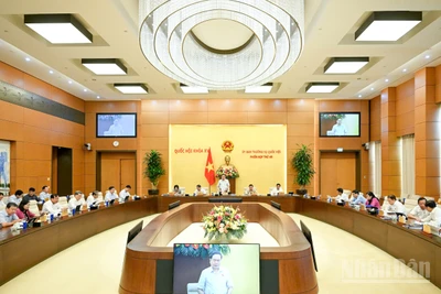 Phiên họp thứ 48 của Ủy ban Thường vụ Quốc hội. (Ảnh: DUY LINH)