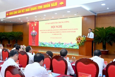 Hội nghị sơ kết công tác kiểm tra, giám sát và thi hành kỷ luật của Đảng 6 tháng đầu năm, triển khai nhiệm vụ 6 tháng cuối năm 2025 và thời gian tới.