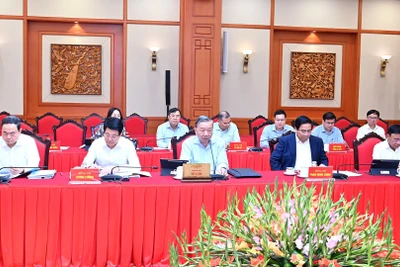 Tổng Bí thư Tô Lâm chủ trì cuộc làm việc của Bộ Chính trị với Ban Thường vụ Đảng ủy Công an Trung ương. 