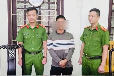 Đối tượng Nguyễn Văn Hành, ở xã Đông Trạch bị khởi tố về hành vi tắt thiết bị giám sát hành trình tàu cá để khai thác thủy sản trái phép. (Ảnh: TT)