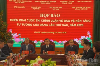 Quang cảnh buổi họp báo.