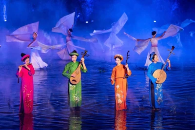 Một cảnh trong vở diễn "Tinh hoa Bắc Bộ" mang đậm bản sắc văn hóa Việt Nam. (Ảnh Ban tổ chức)