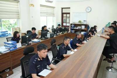 Bộ Tài chính đã đề xuất sửa đổi, bổ sung một số điều của Luật Hải quan, tập trung tháo gỡ điểm nghẽn pháp lý, mở rộng ưu tiên cho doanh nghiệp công nghệ cao, đặc biệt trong lĩnh vực bán dẫn. (Ảnh: CHQ)