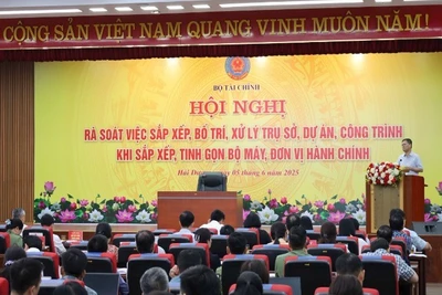 Bộ Tài chính đã tổ chức các đoàn công tác liên ngành làm việc trực tiếp với địa phương để nắm bắt tình hình triển khai phương án xử lý tài sản sau sắp xếp tổ chức bộ máy, đơn vị hành chính các cấp. (Ảnh: MINH PHƯƠNG)