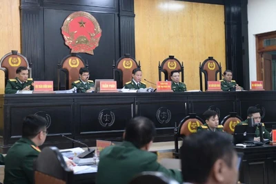 Quang cảnh phiên tòa.