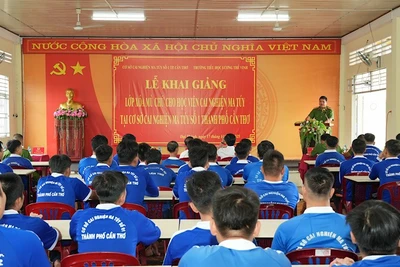 Quang cảnh lễ khai giảng.