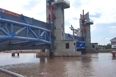 Cống âu Rạch Mọp được vận hành tự động bằng công nghệ số.