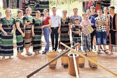 Cộng đồng các dân tộc tại xã Bù Gia Mập bảo tồn bản sắc văn hóa thông qua hoạt động du lịch.