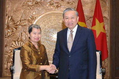 Tổng Bí thư Tô Lâm tiếp bà Men Sam An, Phó Chủ tịch Đảng Nhân dân Campuchia (CPP), đại diện Chủ tịch CPP Hun Sen, sang chúc mừng thành công Đại hội lần thứ XIV của Đảng Cộng sản Việt Nam. (Ảnh: ĐĂNG KHOA)