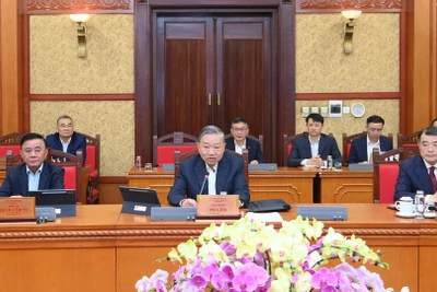 Tổng Bí thư Tô Lâm chủ trì phiên họp của Ban Bí thư để cho ý kiến về báo cáo một số tình hình nổi bật triển khai thực hiện Chỉ thị số 55-CT/TW của Ban Bí thư về việc tổ chức Tết Bính Ngọ 2026. (Ảnh: ĐĂNG KHOA)