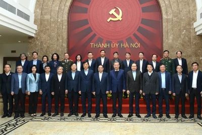 Tổng Bí thư Tô Lâm, các đồng chí lãnh đạo Đảng, Nhà nước và các đại biểu dự buổi làm việc với Ban Thường vụ Thành ủy Hà Nội. (Ảnh: ĐĂNG KHOA)