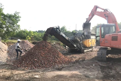 Tái chế chất thải rắn xây dựng tại khu vực nút giao Pháp Vân-Cầu Giẽ. 