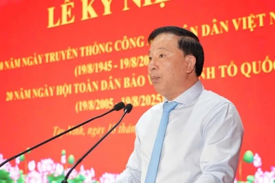 Chủ tịch Ủy ban nhân dân tỉnh Tây Ninh Nguyễn Văn Út phát biểu.