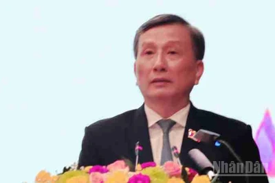 Ủy viên Ban Chấp hành Trung ương Đảng, Chủ nhiệm Ủy Ban Khoa học, Công nghệ và Môi trường của Quốc hội Lê Quang Huy công bố các Nghị quyết, Quyết định của Trung ương.