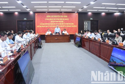 Quang cảnh buổi làm việc chiều ngày 21/6. (Ảnh: ANH ĐÀO)