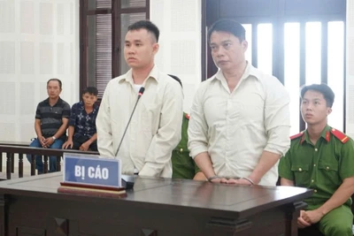 Các bị cáo tại phiên tòa. (Ảnh: ANH ĐÀO)