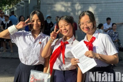 Học sinh Đà Nẵng bước vào kỳ thi tuyển sinh lớp 10 sáng nay với tâm lý thoải mái, tự tin. (Ảnh: ANH ĐÀO)