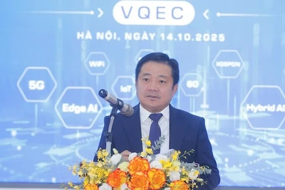 Tổng giám đốc Huỳnh Quang Liêm phát biểu tại buổi lễ ra mắt VQEC.