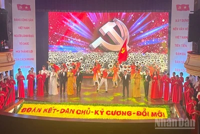 Phát huy sức mạnh văn hóa trong phong trào thi đua yêu nước. 