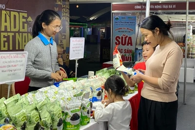 Sự kiện là dịp để các doanh nghiệp hàng Việt Nam quảng bá sản phẩm đến người tiêu dùng.