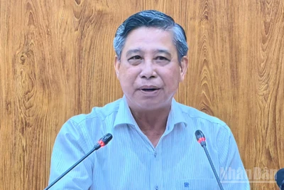 Đồng chí Đồng Văn Thanh, Ủy viên Ban Chấp hành Trung ương Đảng, Phó Bí thư Thường trực Thành ủy, Chủ tịch Hội đồng nhân dân thành phố, Chủ tịch Ủy ban bầu cử thành phố Cần Thơ phát biểu tại hội nghị.