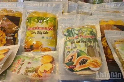 Sản phẩm OCOP của phường Long Bình, thành phố Cần Thơ, được giới thiệu tại các cơ sở làm du lịch.