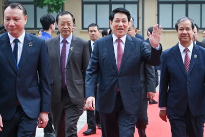 Chủ tịch nước Lương Cường dự Lễ kỷ niệm Ngày Nhà giáo Việt Nam và Đại hội Thi đua yêu nước ngành giáo dục. (Ảnh: Thủy Nguyên)