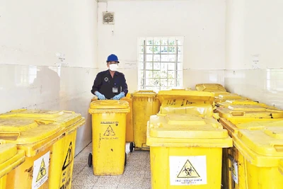 Bệnh viện đa khoa trung tâm tỉnh Gia Lai phân loại, thu gom và xử lý đúng quy định để bảo vệ môi trường.