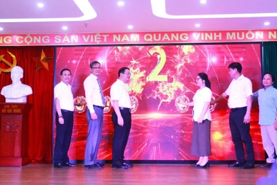 Các đại biểu tham gia phát động cuộc thi.