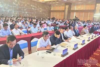 Các đại biểu tham dự Lễ phát động.