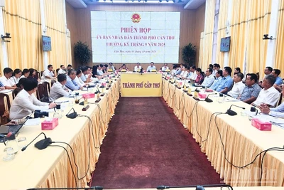 Quang cảnh phiên họp.