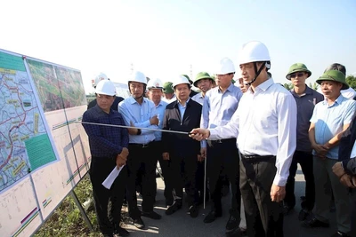 Bộ trưởng Hà Nội kêu gọi tình hình không nên “quyết liệt ở trên mà tiến triển chậm ở phía dưới”.