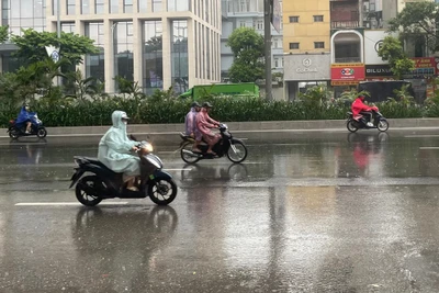 Dự báo khu vực Hà Nội ngày có mưa vừa, mưa to và dông, cục bộ có nơi mưa rất to. (Ảnh minh họa: Đ.T)