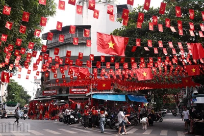 Hà Nội rực rỡ chào mừng 80 năm Cách mạng Tháng Tám và Quốc khánh 2/9. Ảnh NGUYỄN TRUNG HIẾU