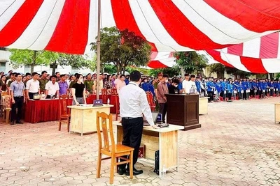 “Phiên tòa giả định” một trong những cách làm sáng tạo, mang lại hiệu quả cao trong tuyên truyền pháp luật thuộc mô hình “Giáo dục ý thức chấp hành pháp luật và kỹ năng sống trong các trường học”.