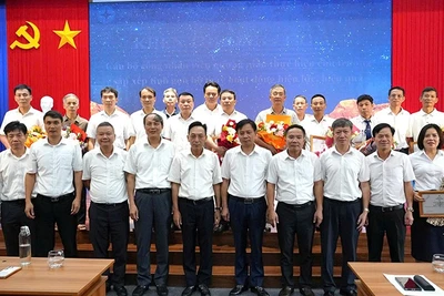 Thực hiện sắp xếp tinh gọn bộ máy 21 cán bộ Công ty Điện lực Lào Cai xin nghỉ hưu trước tuổi.