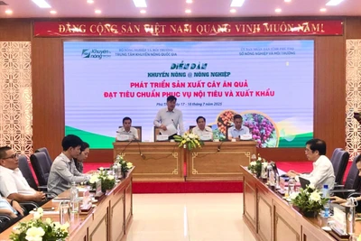 Quang cảnh diễn đàn.