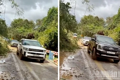 Sau nhiều giờ xử lý sạt lở, hơn 20 ô-tô bị mắc kẹt trên đèo Gia Bắc được giải cứu an toàn. Ảnh: người dân cung cấp.