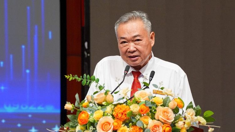 Đồng chí Phạm Quốc Bảo, Bí thư Đảng ủy, Chủ tịch Hội đồng thành viên EVNHCMC gửi nhiều thông điệp ý nghĩa đến tập thể người lao động đơn vị trong chặng đường mới. 