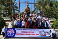 Đoàn khảo sát xây dựng tour du lịch “Hải Phòng-Linh khí Trạng Trình”.