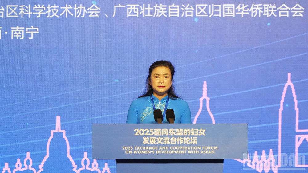 Phó Chủ tịch Thường trực Hội Liên hiệp Phụ nữ Việt Nam Đỗ Thị Thu Thảo phát biểu tại lễ khai mạc. ndo_br_gen-h-z6809800418628-3cf76a94e3a9918c46a70c5b3d13b5e9.jpg