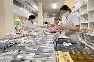 Cục Quản lý dược đề nghị các địa phương, bệnh viện cung ứng đủ thuốc phục vụ công tác khám, chữa bệnh cho nhân dân.