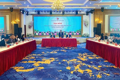 Quang cảnh Tọa đàm “Nâng cao chất lượng hoạt động Hội Nhà báo trong giai đoạn mới”.