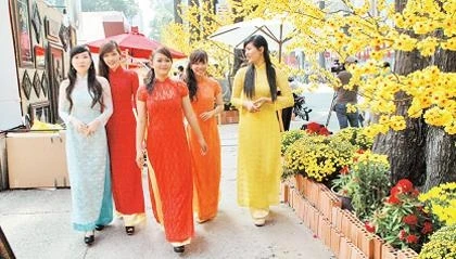 Thành phố Hồ Chí Minh tràn ngập không khí Tết